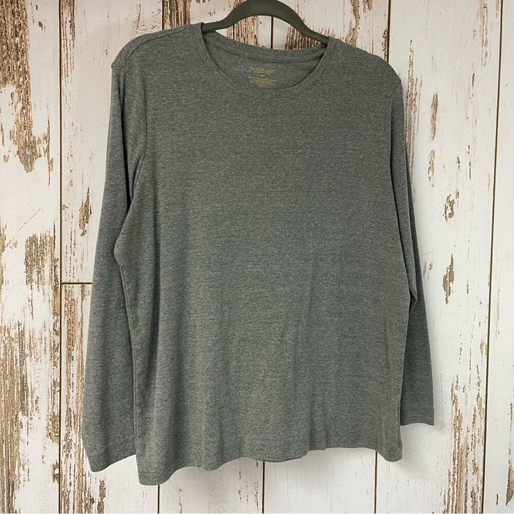 Northcrest. Grey Long Sleeve Shirt. Size 1X. Excellent condition!
